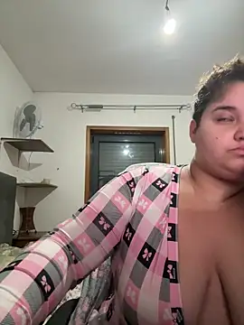 Snapshot of menina_coimbrinha chatting on December 1, 2025, 11:16 pm menina coimbrinha online show from December 1, 2025, 11:16 pm