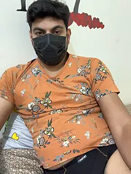 Snapshot of Handsome8677 chatting on November 16, 2025, 9:47 am Handsome8677 online show from November 16, 2025, 9:47 am