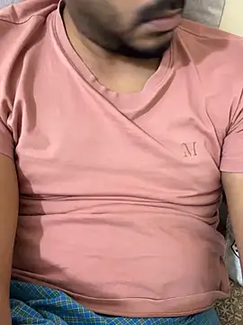 Snapshot of Handsome8677 chatting on November 12, 2025, 9:07 pm Handsome8677 online show from November 12, 2025, 9:07 pm