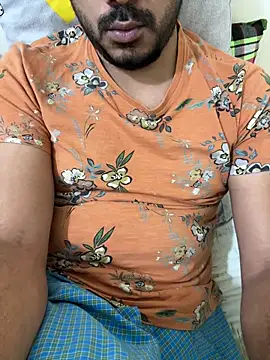 Snapshot of Handsome8677 chatting on November 2, 2025, 11:10 pm Handsome8677 online show from November 2, 2025, 11:10 pm