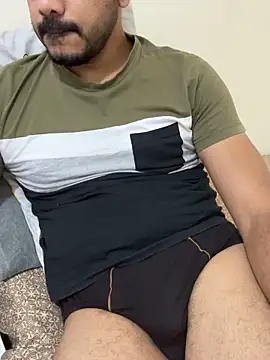 Snapshot of Handsome8677 chatting on December 1, 2025, 7:53 am Handsome8677 online show from December 1, 2025, 7:53 am