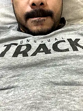 Snapshot of Handsome8677 chatting on November 28, 2025, 11:27 pm Handsome8677 online show from November 28, 2025, 11:27 pm