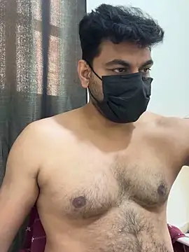 Handsome8677 online show from May 18, 2026, 8:08 am