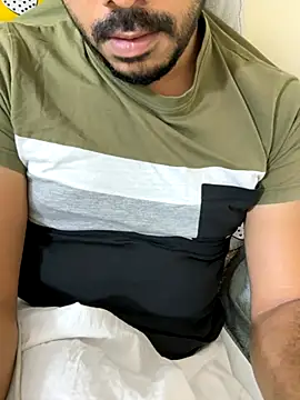 Snapshot of Handsome8677 chatting on November 25, 2025, 9:59 pm Handsome8677 online show from November 25, 2025, 9:59 pm