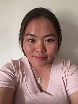 Snapshot of panda-bae chatting on October 27, 2025, 6:47 am panda-bae online show from October 27, 2025, 6:47 am