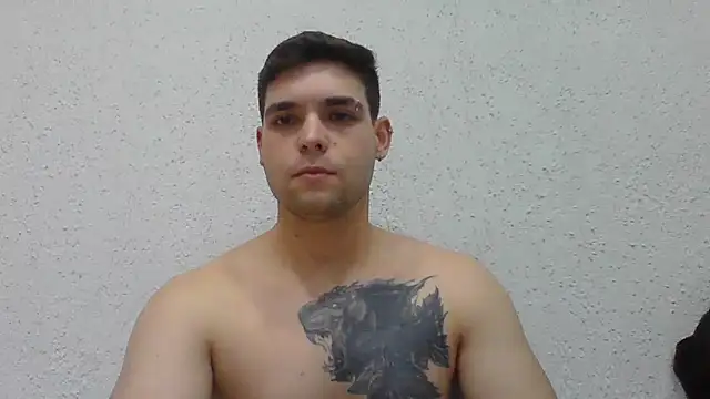 Snapshot of Zure-xxx chatting on July 10, 2026, 5:29 am Zure-xxx online show from July 10, 2026, 5:29 am