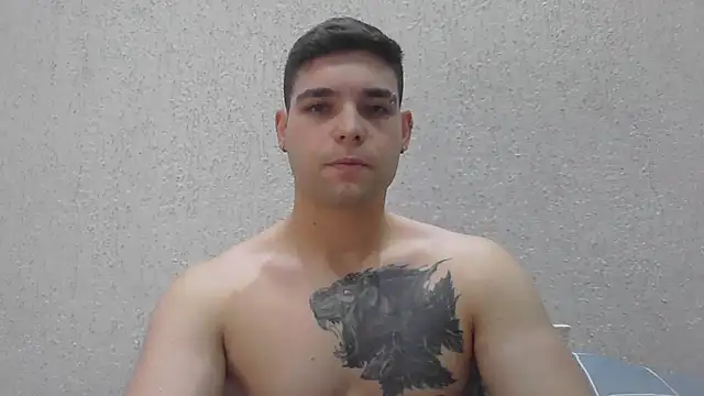 Snapshot of Zure-xxx chatting on June 29, 2026, 9:25 pm Zure-xxx online show from June 29, 2026, 9:25 pm