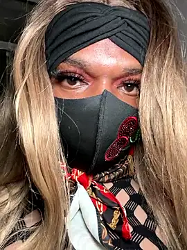 Snapshot of sissy_diorcd chatting on November 18, 2025, 8:17 am sissy diorcd online show from November 18, 2025, 8:17 am