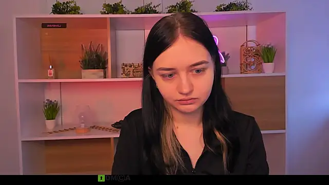 Snapshot of miki_ti chatting on October 25, 2025, 8:35 am miki ti online show from October 25, 2025, 8:35 am