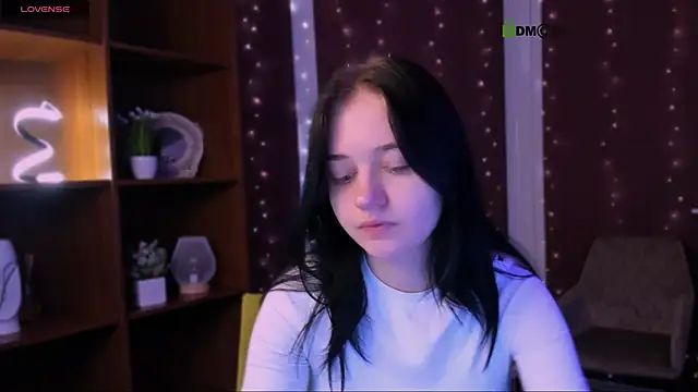 Snapshot of miki_ti chatting on November 11, 2025, 5:57 am miki ti online show from November 11, 2025, 5:57 am