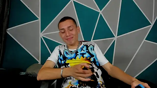 precioso97 online show from October 16, 2025, 12:13 pm