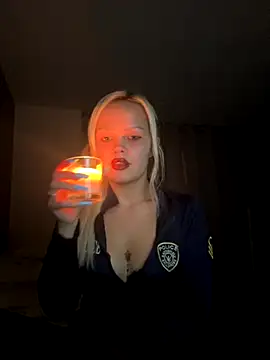 Snapshot of CherryXOX- chatting on October 25, 2025, 7:03 pm CherryXOX- online show from October 25, 2025, 7:03 pm