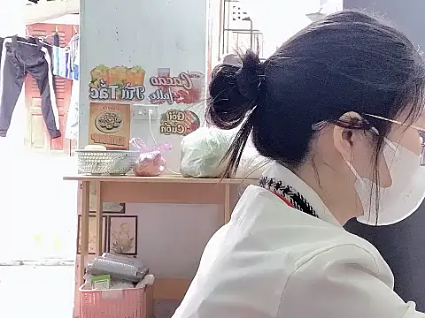 Snapshot of hilovely211 chatting on December 15, 2025, 2:50 am hilovely211 online show from December 15, 2025, 2:50 am