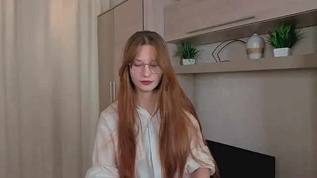 Snapshot of RachelColli chatting on November 15, 2025, 1:48 pm RachelColli online show from November 15, 2025, 1:48 pm