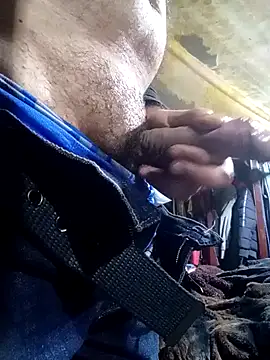 Snapshot of Cogelonregio chatting on December 16, 2025, 11:47 am Cogelonregio online show from December 16, 2025, 11:47 am