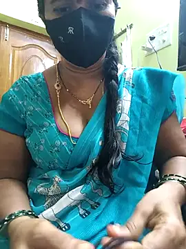 Snapshot of hot-telugu-queen chatting on November 3, 2025, 4:07 am hot-telugu-queen online show from November 3, 2025, 4:07 am