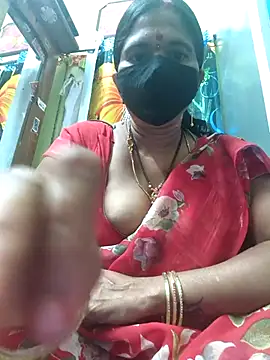 Snapshot of hot-telugu-queen chatting on December 5, 2025, 6:34 am hot-telugu-queen online show from December 5, 2025, 6:34 am