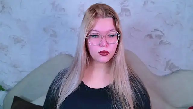 Snapshot of MonaKeli chatting on October 29, 2025, 4:06 pm MonaKeli online show from October 29, 2025, 4:06 pm