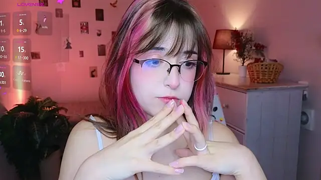 Soffi Toffi online show from April 12, 2026, 8:28 am