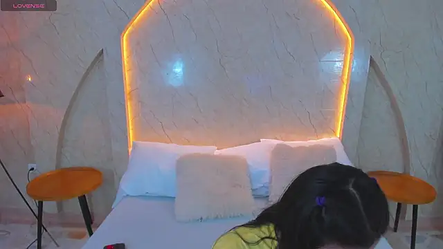 Antonella Russo1 online show from February 3, 2026, 1:05 pm