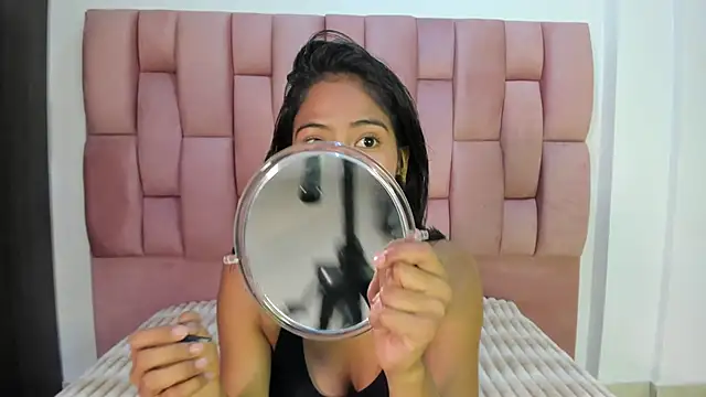 Snapshot of EuphoriaSavage chatting on November 20, 2025, 1:01 pm EuphoriaSavage online show from November 20, 2025, 1:01 pm