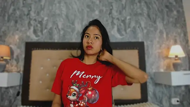 EuphoriaSavage online show from December 18, 2025, 1:37 pm