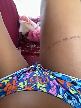 Malusafadinha00 online show from January 7, 2026, 1:38 pm