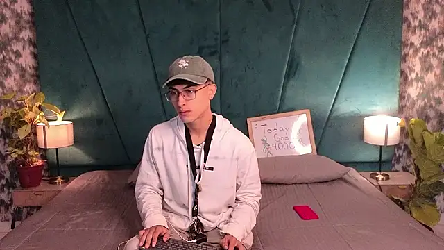 Aaron Eze online show from March 7, 2026, 11:49 am