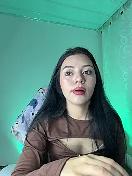 Snapshot of Midori_rosse chatting on May 9, 2026, 10:57 pm Midori rosse online show from May 9, 2026, 10:57 pm