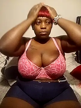 Snapshot of Ebony_ivy chatting on July 11, 2026, 2:01 am Ebony ivy online show from July 11, 2026, 2:01 am