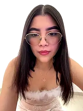 Julietalcl online show from November 30, 2025, 6:52 pm