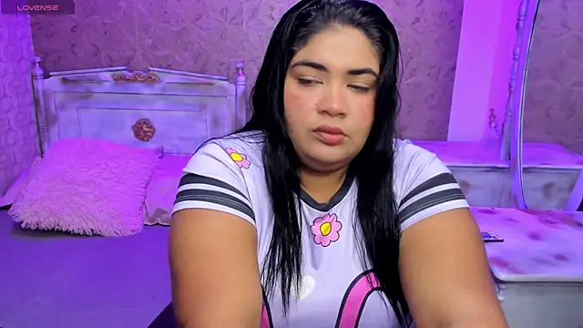 Snapshot of Sara_clk chatting on April 29, 2026, 7:42 pm Sara clk online show from April 29, 2026, 7:42 pm