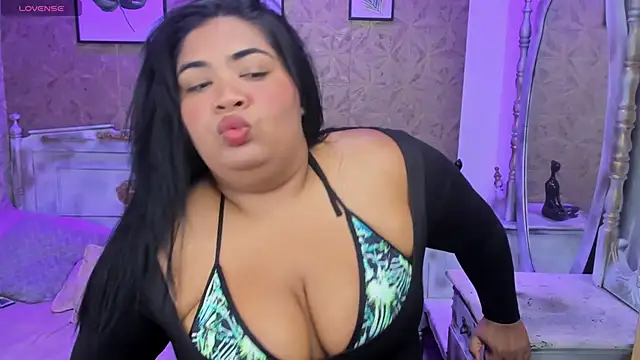 Sara clk online show from April 11, 2026, 8:34 pm