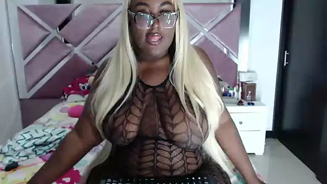 Antonellabigass online show from October 22, 2025, 4:56 am