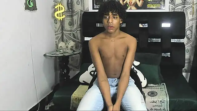 Latin Femboy13 online show from October 19, 2025, 8:33 pm