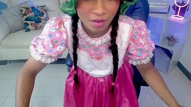 Snapshot of Miagreys1 chatting on October 31, 2025, 11:51 am Miagreys1 online show from October 31, 2025, 11:51 am