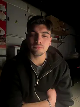 Snapshot of emir343475 chatting on November 14, 2025, 9:18 pm emir343475 online show from November 14, 2025, 9:18 pm