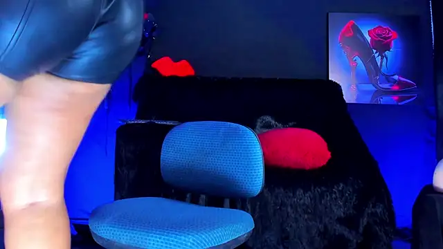 SharonnStones online show from April 11, 2026, 8:56 pm