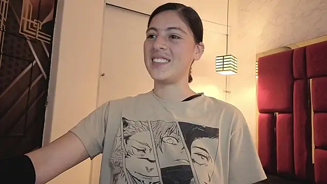 Snapshot of moon_winy chatting on November 25, 2025, 11:10 am moon winy online show from November 25, 2025, 11:10 am