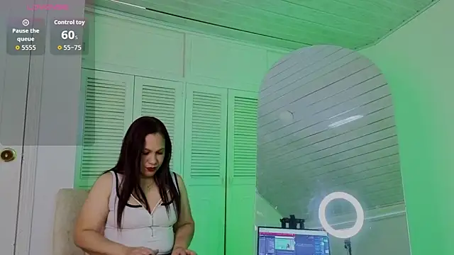 Snapshot of RubieBlaze chatting on December 3, 2025, 8:30 pm RubieBlaze online show from December 3, 2025, 8:30 pm