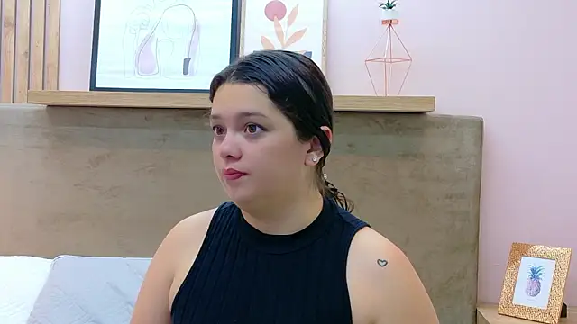 Tessa Stone online show from February 12, 2026, 2:33 am