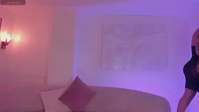 Snapshot of ChristineFord_ chatting on October 31, 2025, 12:46 pm ChristineFord online show from October 31, 2025, 12:46 pm