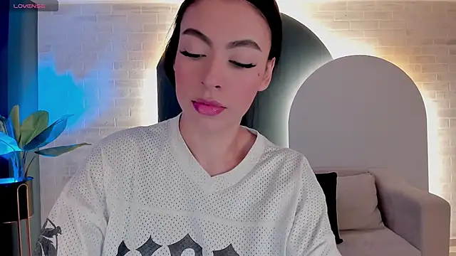 Snapshot of ChristineFord_ chatting on October 30, 2025, 12:47 pm ChristineFord  online show from October 30, 2025, 12:47 pm