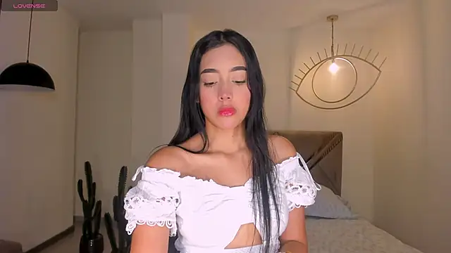 ScarlettBlaze  online show from February 18, 2026, 12:01 pm