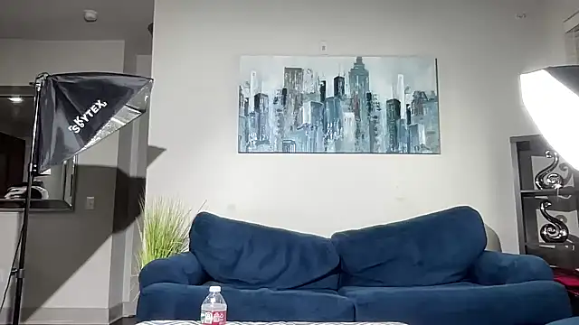 LawChat2025 online show from November 3, 2025, 11:19 pm