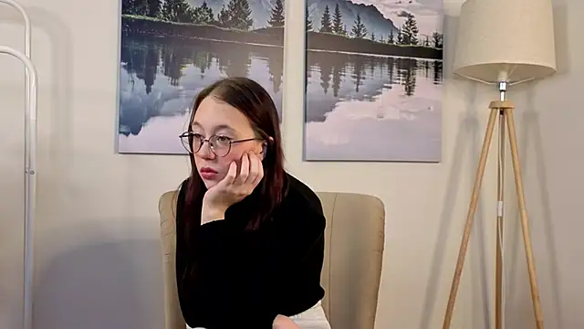 VenaAnge online show from October 17, 2025, 5:22 am