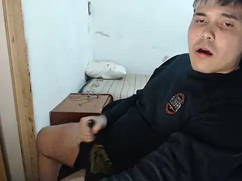 CuteAlexBoy online show from May 10, 2026, 2:15 am
