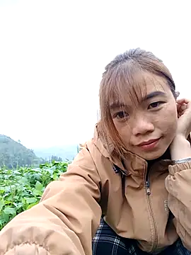 Snapshot of omai-ngot chatting on November 20, 2025, 1:50 am omai-ngot online show from November 20, 2025, 1:50 am