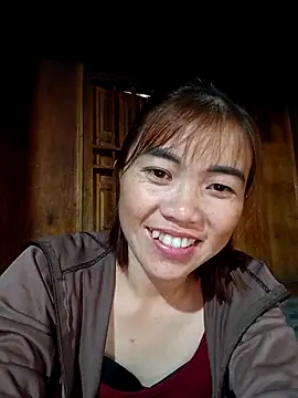 Snapshot of omai-ngot chatting on November 12, 2025, 3:54 am omai-ngot online show from November 12, 2025, 3:54 am