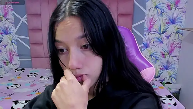 Snapshot of AdelaidaManson18 chatting on December 14, 2025, 3:24 am AdelaidaManson18 online show from December 14, 2025, 3:24 am